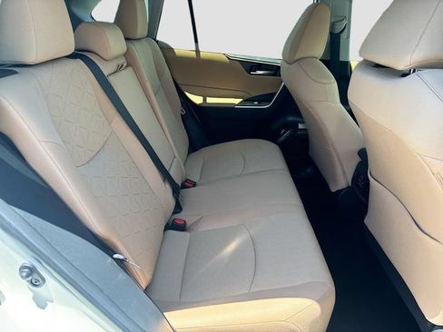 Used 2022 Toyota RAV4 XLE w/ Convenience Package AWD/4WD image 27