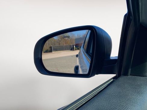 Used 2021 Jeep Compass Sport image 27