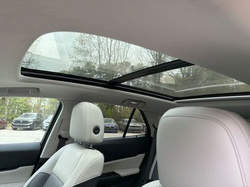 Used 2024 Honda Prologue Touring image 19