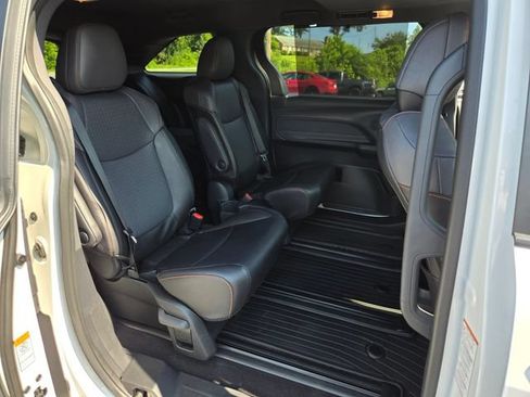 Used 2024 Toyota Sienna XSE w/ XSE Plus Package AWD/4WD image 20