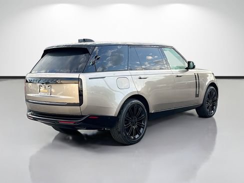 New 2026 Land Rover Range Rover Long Wheelbase SE AWD/4WD image 5