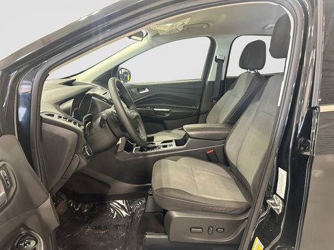 Used 2017 Ford Escape SE FWD image 11