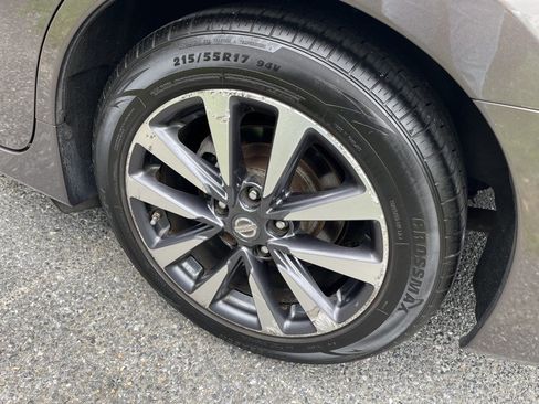 Used 2017 Nissan Altima 2.5 SV FWD image 13