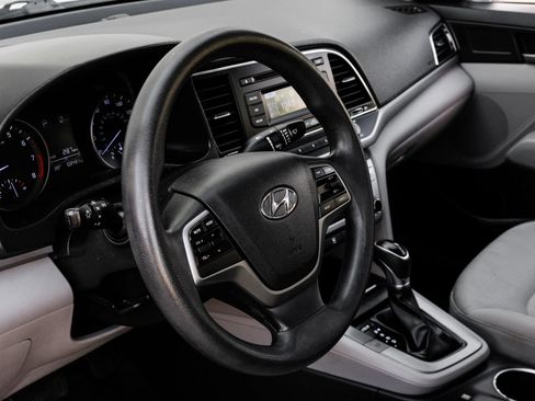 Used 2017 Hyundai Elantra SE FWD image 23