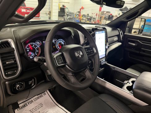 Used 2025 RAM 2500 Big Horn AWD/4WD image 52
