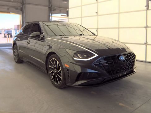 Used 2020 Hyundai Sonata SEL Plus w/ Cargo Package FWD image 2