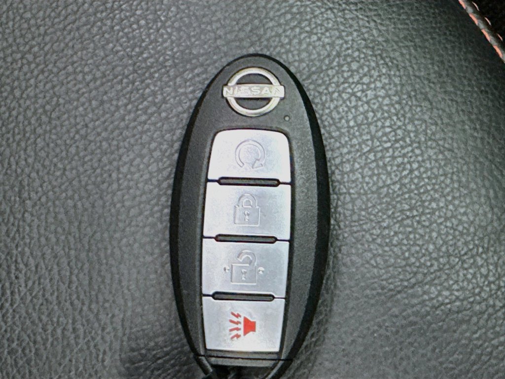 Used 2024 Nissan Titan PRO-4X w/ Pro-4x Convenience Package AWD/4WD image 38