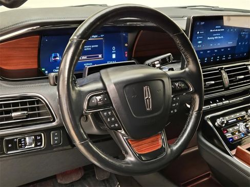 Used 2024 Lincoln Navigator L 4WD image 35
