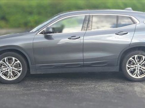 Used 2022 BMW X2 sDrive28i w/ Convenience Package FWD image 3