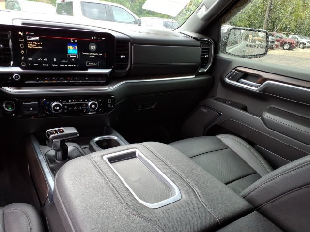 Used 2022 GMC Sierra 1500 SLT w/ SLT Premium Plus Package AWD/4WD image 26