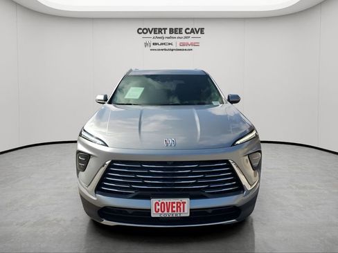 Certified 2025 Buick Enclave Preferred image 2