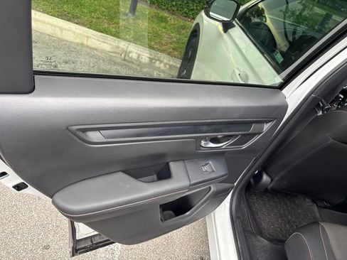 Used 2024 Honda CR-V Sport image 10