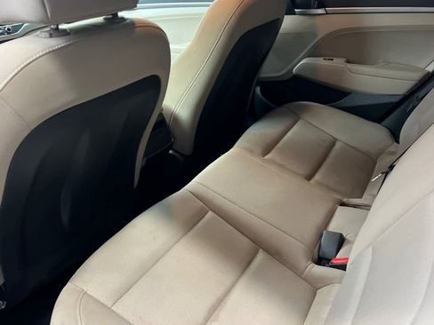 Used 2018 Hyundai Elantra SEL image 4