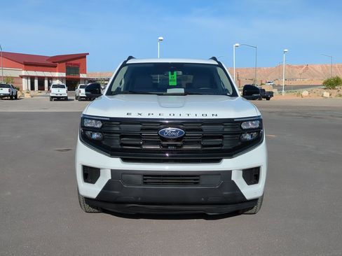 Used 2025 Ford Expedition Max Active image 9