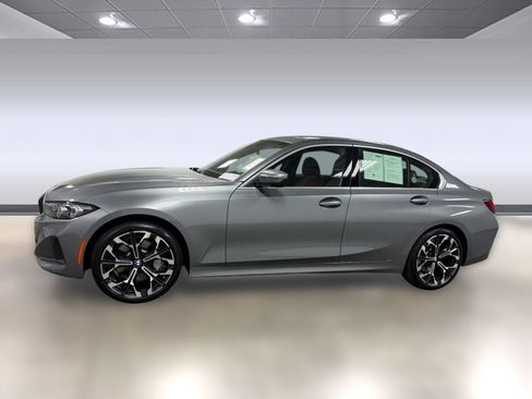 Used 2026 BMW 330i Sedan RWD image 2