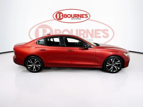 Used 2024 Volvo S60 B5 Core AWD/4WD image 11