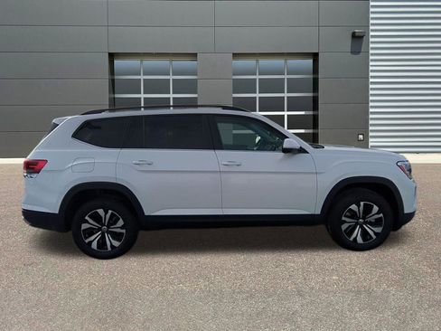 New 2026 Volkswagen Atlas SE image 8