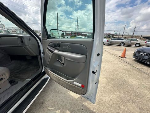 Used 2002 GMC Yukon XL Denali AWD/4WD image 37