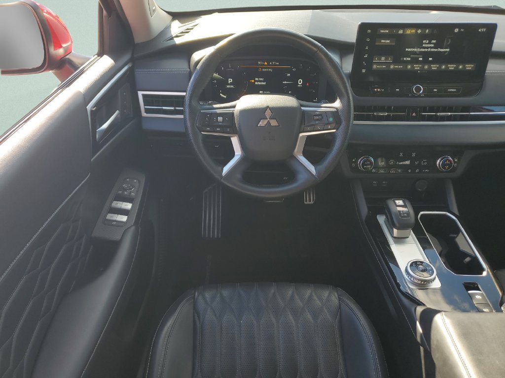 Used 2025 Mitsubishi Outlander SEL FWD image 12