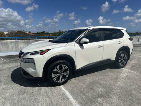 Used 2023 Nissan Rogue SV image 17