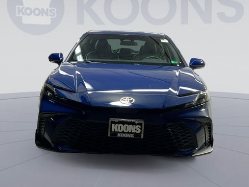 Used 2025 Toyota Camry SE image 15