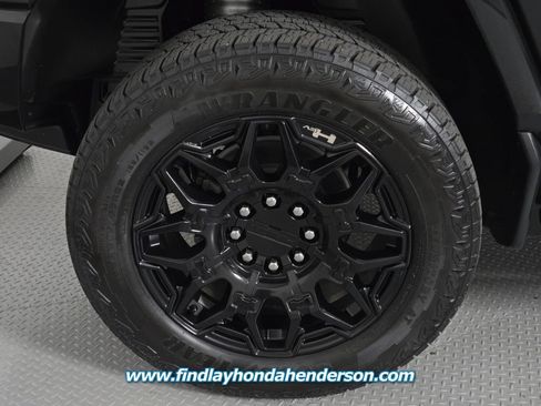 Used 2024 GMC Hummer EV 2X AWD/4WD image 11