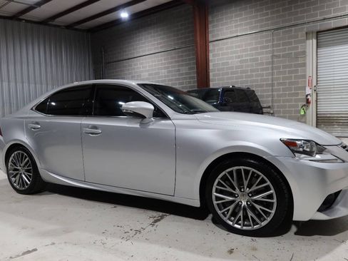 Used 2016 Lexus IS 300 AWD w/ Navigation System Package image 7
