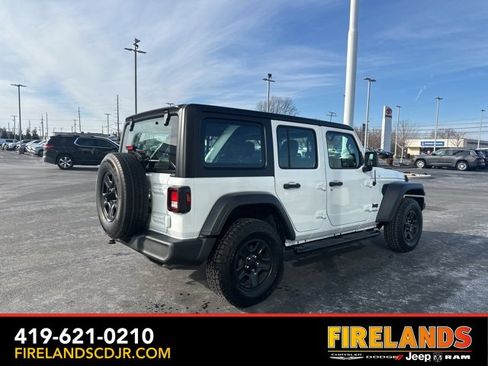 Used 2022 Jeep Wrangler Unlimited Sport image 14