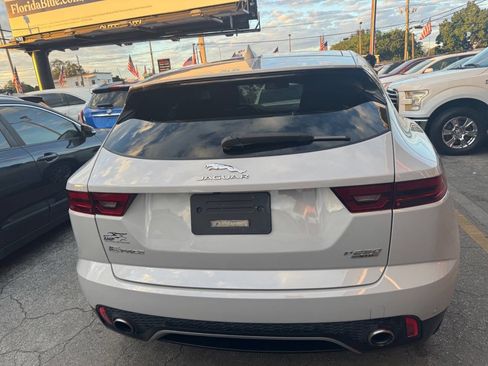 Used 2019 Jaguar E-PACE P250 AWD 4dr SUV image 4