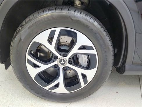 Used 2025 Mercedes-Benz GLC 350e GLC 350e image 64