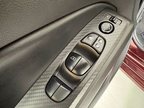Used 2024 Nissan Altima 2.5 SV FWD image 39