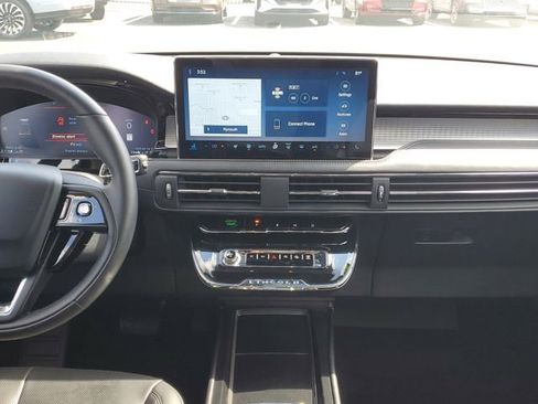 Certified 2024 Lincoln Corsair AWD w/ Equipment Group 101A image 22