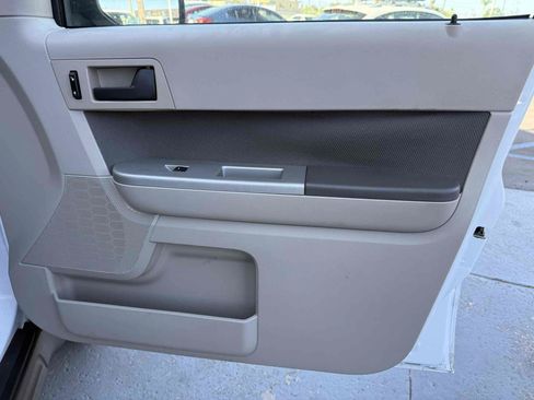 Used 2009 Ford Escape 4WD Hybrid image 19
