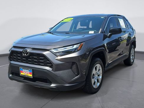 Used 2023 Toyota RAV4 LE AWD/4WD image 7