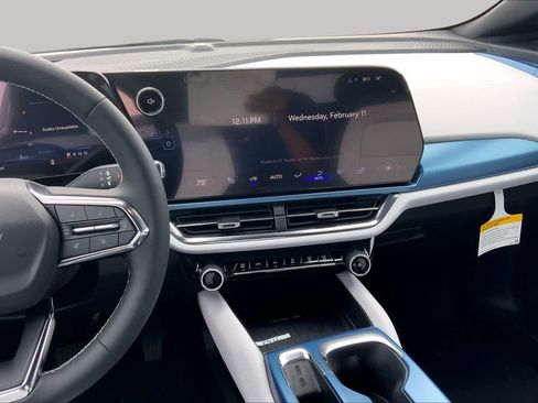 New 2026 Chevrolet Equinox EV LT FWD image 7