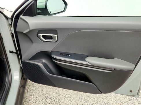 Used 2025 Kia K4 FWD image 25