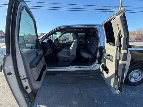 Used 2022 Ford F250 XL w/ Power Equipment Group image 28