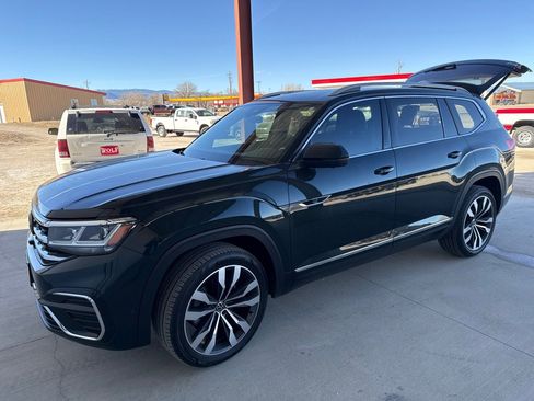 Used 2021 Volkswagen Atlas SEL Premium image 3