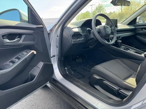 Used 2025 Honda Accord LX image 13