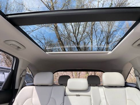Used 2025 Kia Sorento S w/ Panoramic Sunroof Package image 47