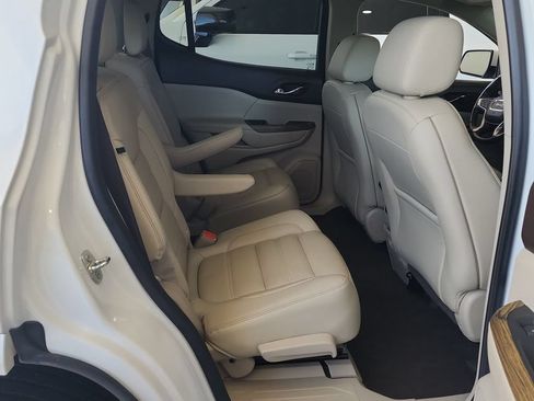Certified 2018 GMC Acadia Denali w/ Technology Package FWD image 27