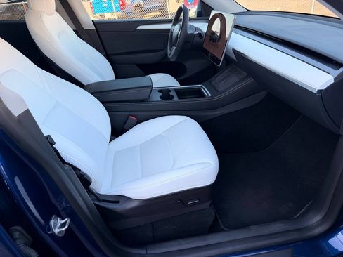 Used 2023 Tesla Model Y Long Range AWD/4WD image 34
