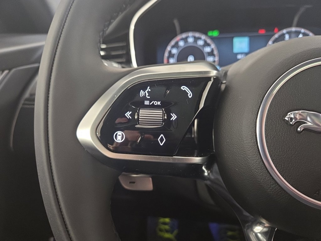 New 2026 Jaguar F-PACE R-Dynamic S AWD/4WD image 16