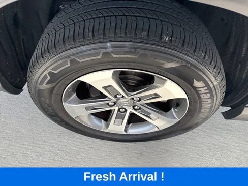 Used 2025 Honda Pilot EX-L image 25