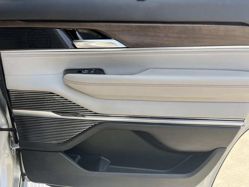 Used 2022 Jeep Grand Wagoneer Series I AWD/4WD image 27