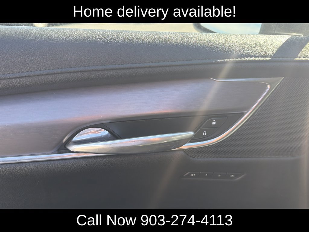 Used 2017 Cadillac XT5 Luxury w/ Driver Awareness Package FWD image 12