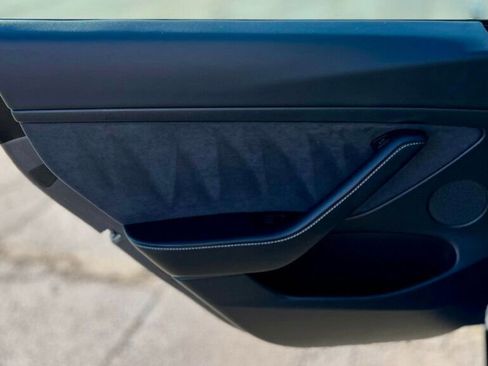 Used 2023 Tesla Model 3 Standard Range image 14