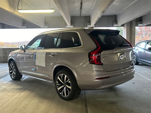 New 2026 Volvo XC90 B6 Core image 4
