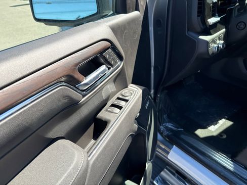 New 2026 GMC Sierra 1500 SLT AWD/4WD image 15