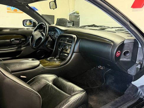 Used 2002 Aston Martin DB7 Vantage RWD image 17